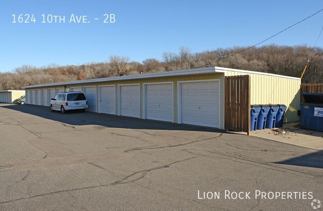 Building Photo - 1624 10th Ave