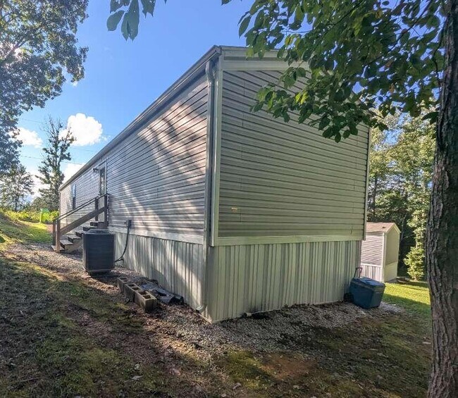 Building Photo - 249 Devils Neck Rd