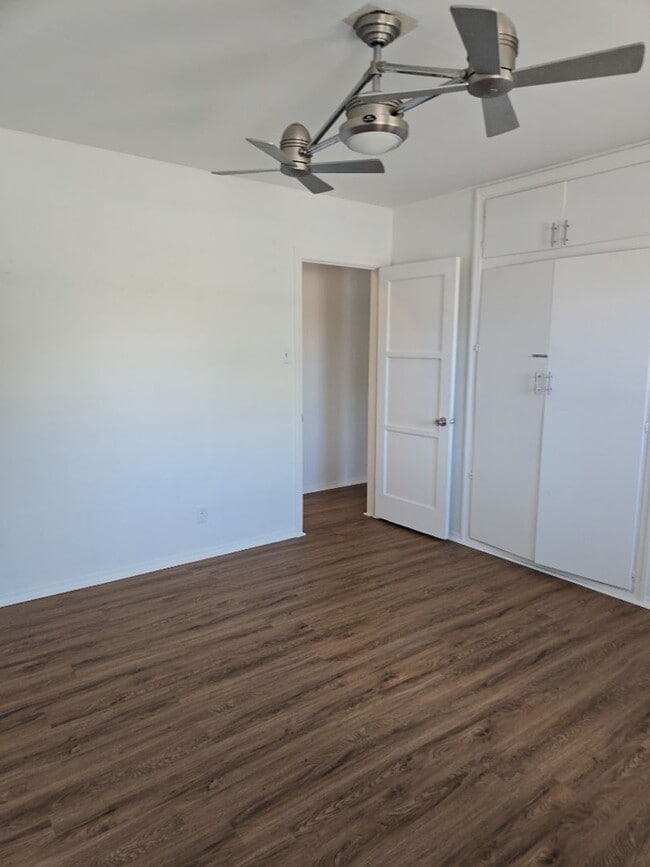 Building Photo - 813 Palisades Dr NW