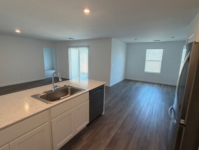 Building Photo - 202 Pleasant Pk Dr