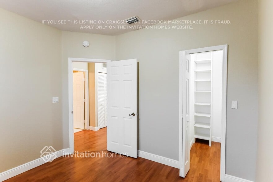 Building Photo - 12315 SW 125th Ct