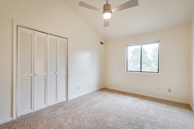 Building Photo - 1116 Blue Ridge Dr