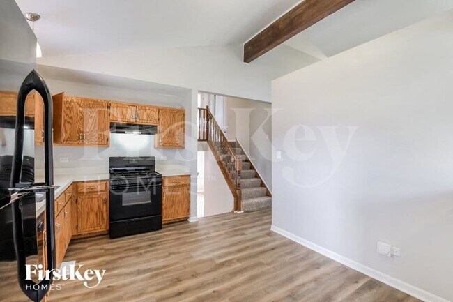 Building Photo - 2416 Waterford Dr