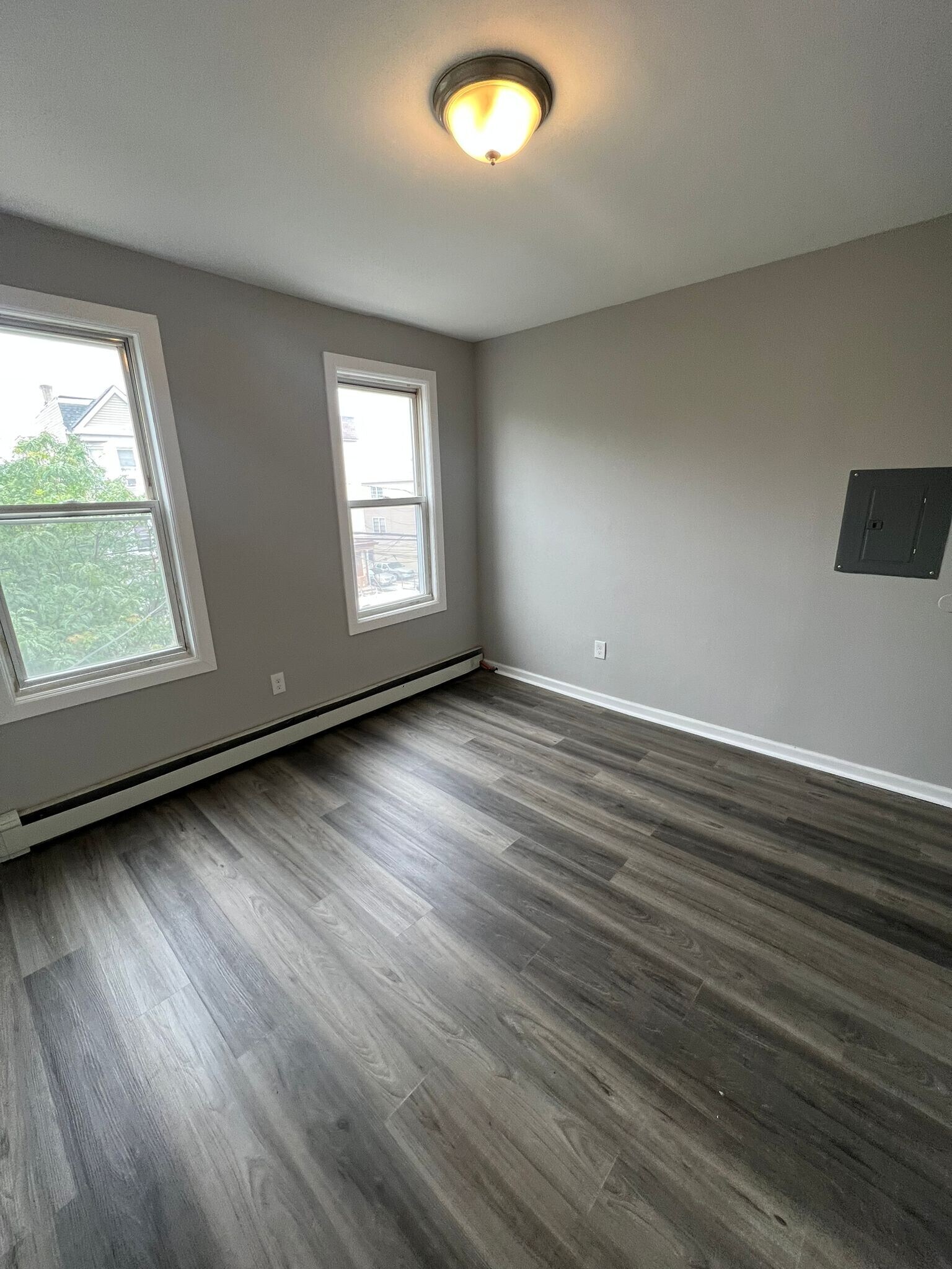 Unit 2 - 690 S 18th St