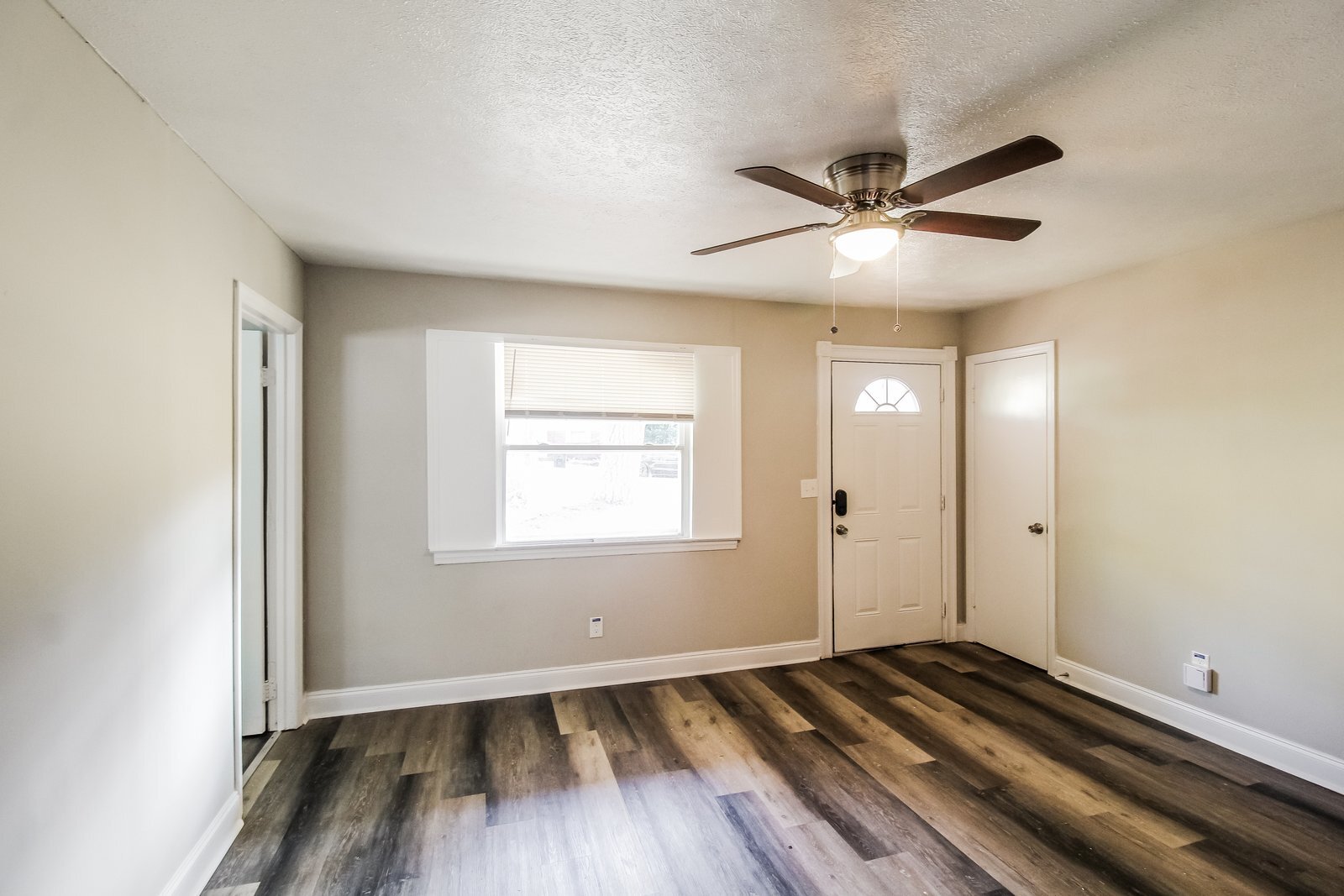 Building Photo - 847 Mcpherson Dr