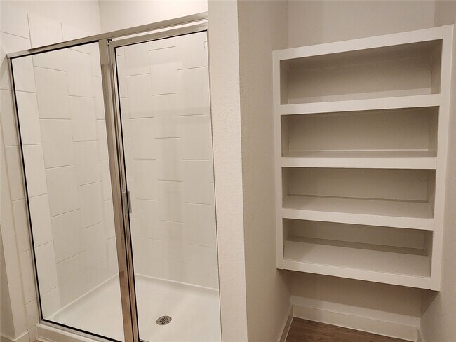 Building Photo - 30622 Wicklow Gdns Dr