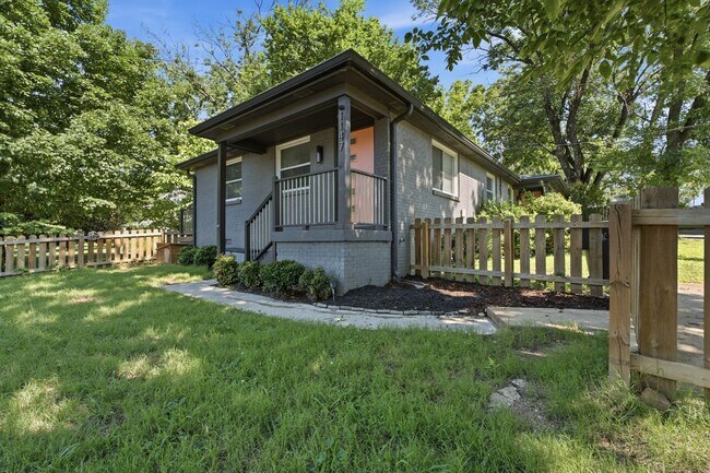 Building Photo - 1147 Cahal Ave