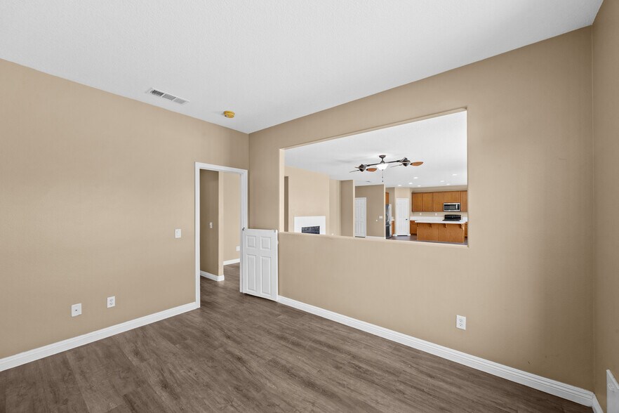 Building Photo - 38442 Wakefield Pl