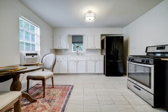 Building Photo - 7837 Dayton St