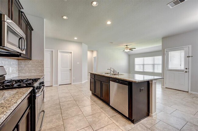 Building Photo - 3006 Dripping Springs Ct