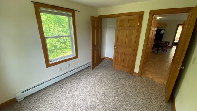 Building Photo - University Student Rental- Available for t...