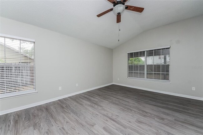 Building Photo - 305 Killington Way