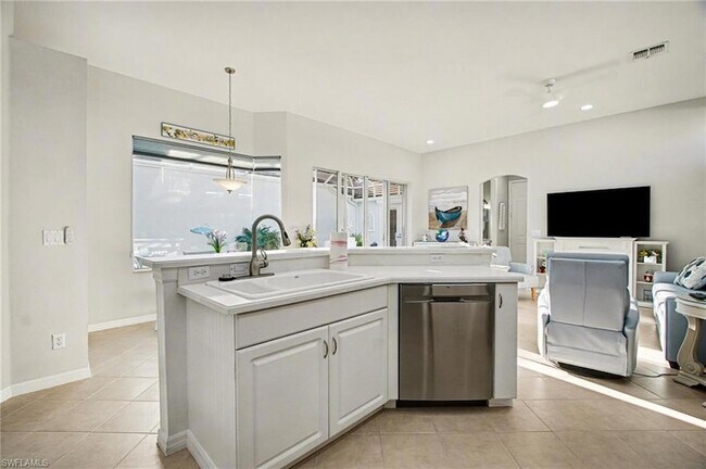 Building Photo - 3421 Marbella Ct