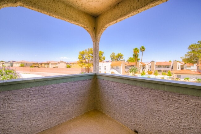 Building Photo - Status: Accepting Applications