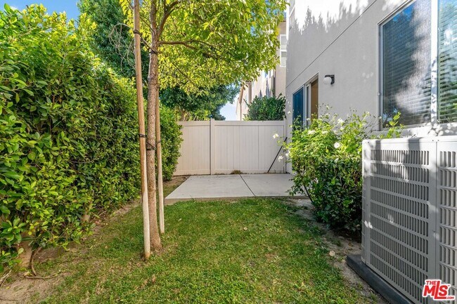 Building Photo - 12259 N Lima Way