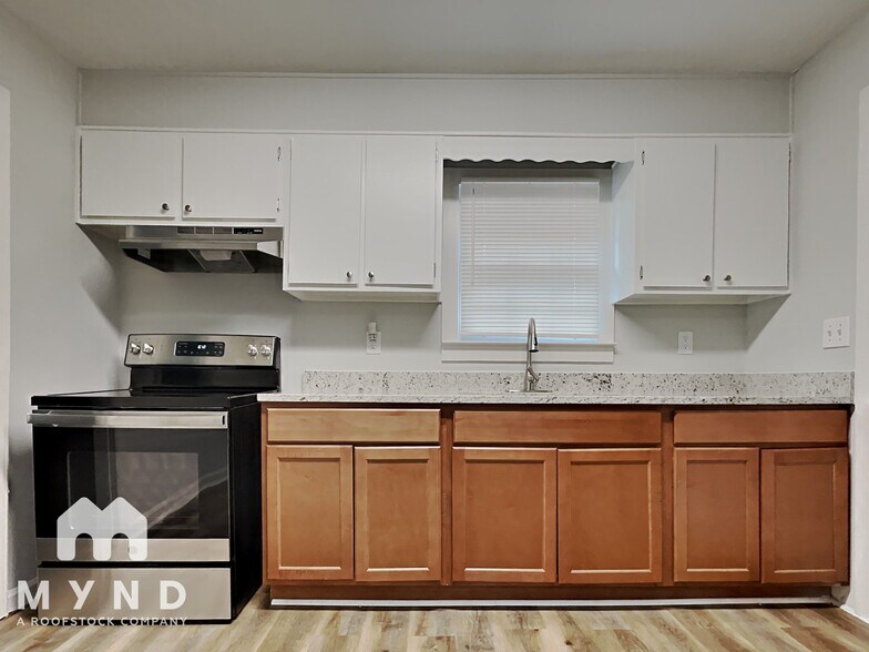 Building Photo - 1720 Finchley Dr