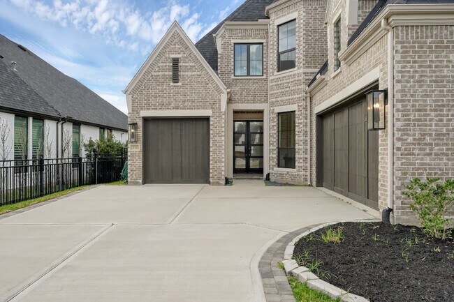 Building Photo - 212 S Empress Grn Pl