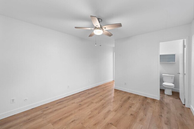Building Photo - 137 Avenida Mateo