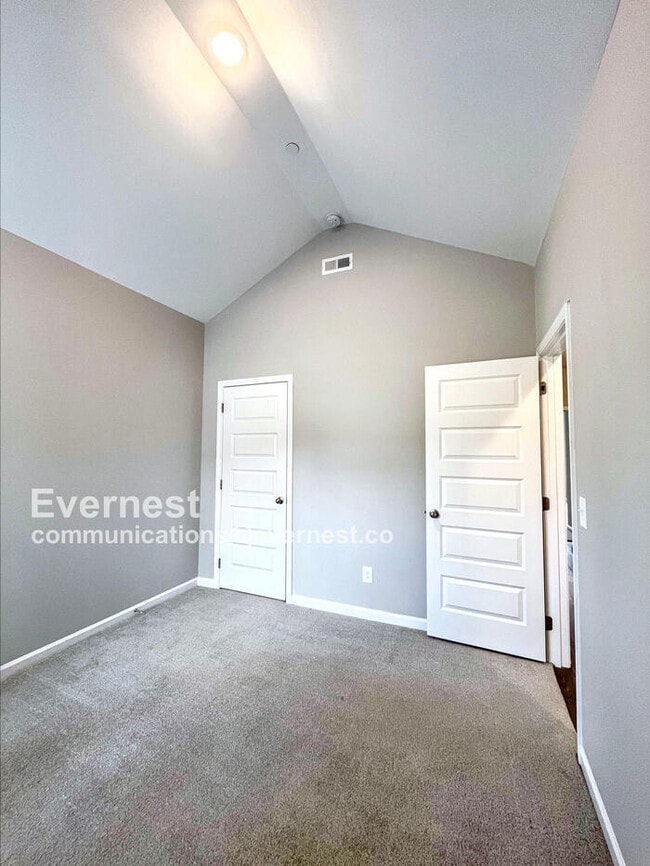 Building Photo - 1009 Echo Rdg Rd
