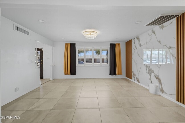 Building Photo - 8405 Whitus Dr