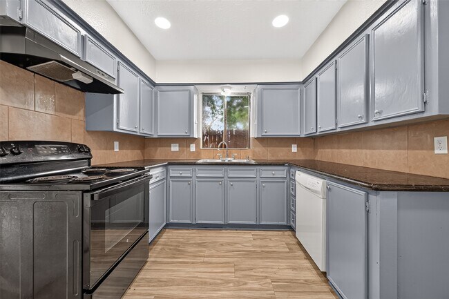 Building Photo - 14030 Cashel Forest Dr
