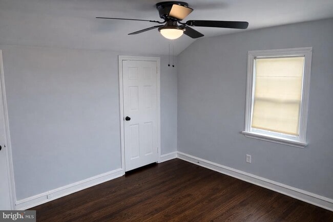 Building Photo - 203 Commonwealth Ave