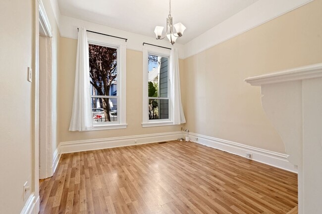 Building Photo - 2 Bed, 1 Bath Noe Valley Flat w Office + G...