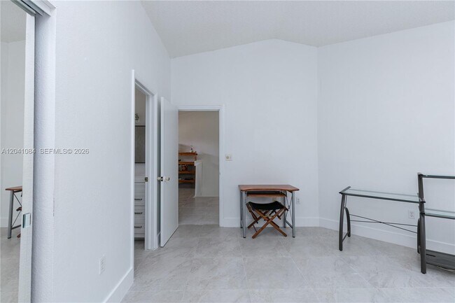Building Photo - 2513 San Remo Cir