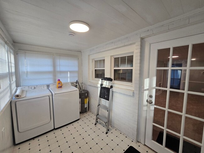 Building Photo - Charming & Low-Maintenance Living Just Steps from Downtown Wendell!