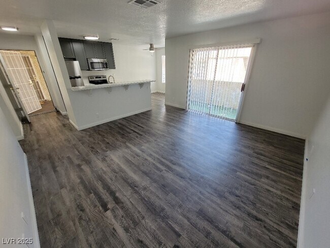 Building Photo - 2771 S Mountain Vista St