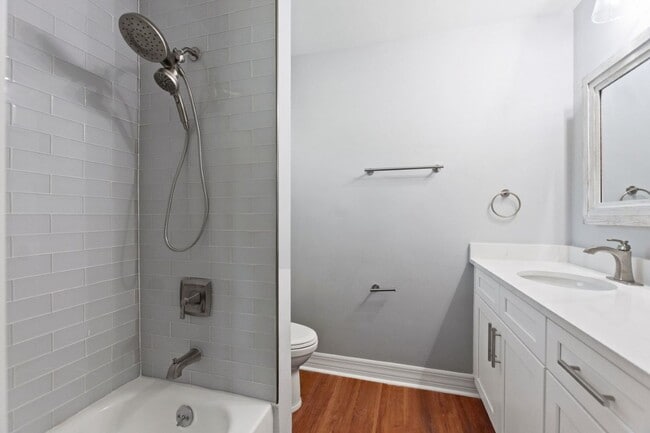 Building Photo - 5100/5102 24th Ave - Duplex