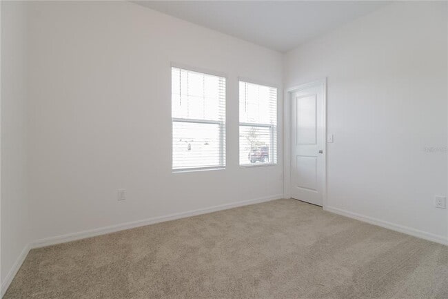 Building Photo - 101 Hidden Lk Lp