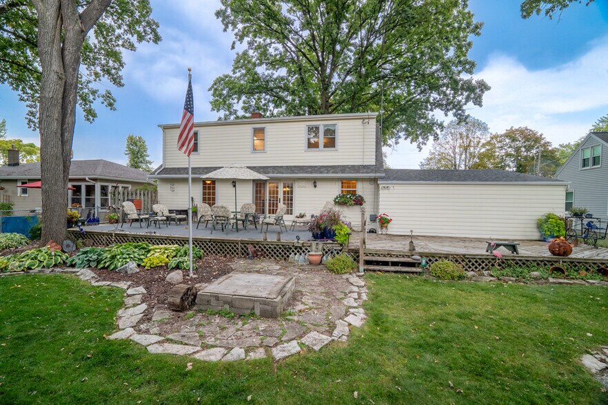 Building Photo - 1077 Liberty St