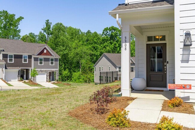 Building Photo - 3308 Glade Dr
