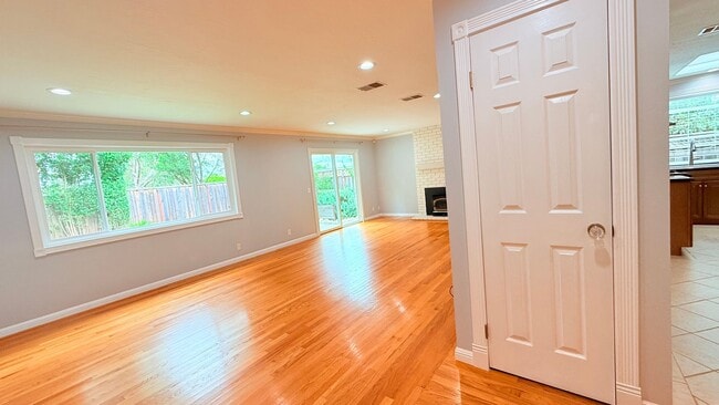 Building Photo - Charming 3BD/2BA, Single-Story, Ranch-Style Home in Broadmoor Area of San Ramon- Available NOW!
