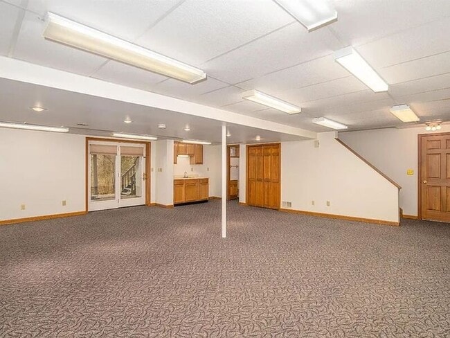 Building Photo - 1851 Foxhollow Dr