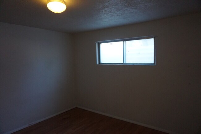 Building Photo - 3543 Valley Heights Dr