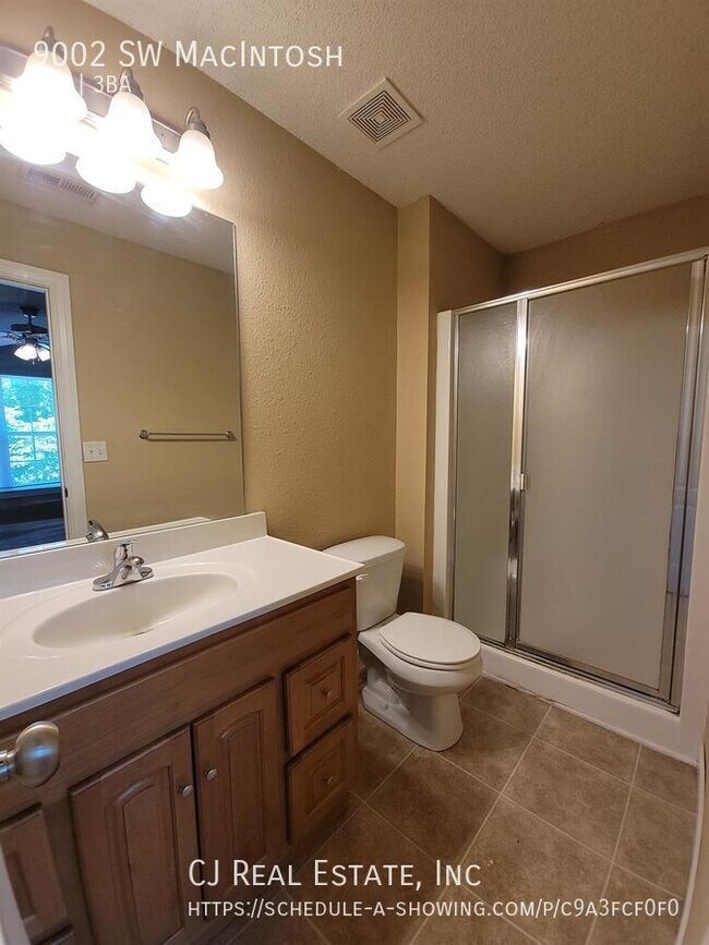 Building Photo - 9002 SW MacIntosh-