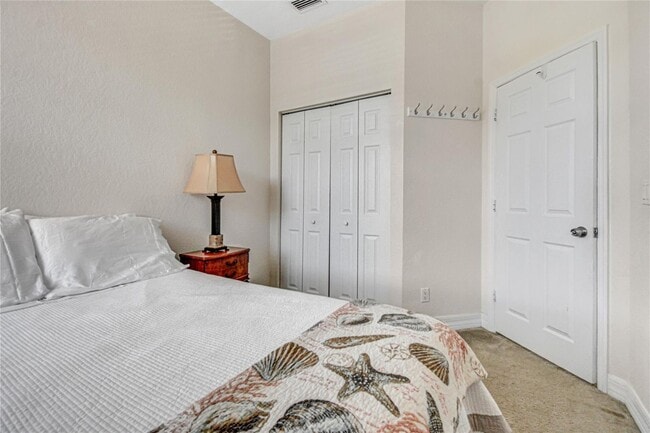 Building Photo - 1061 NW 18th Ave