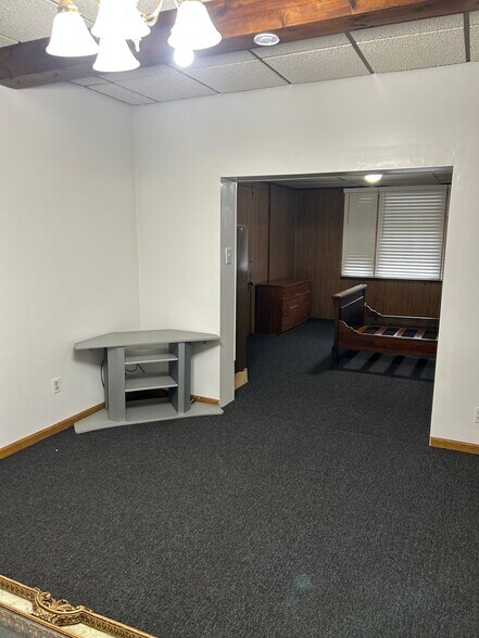 Building Photo - 9 Oakland Sq