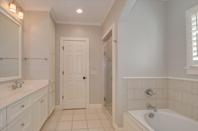 Building Photo - 106 Hornsby Ln