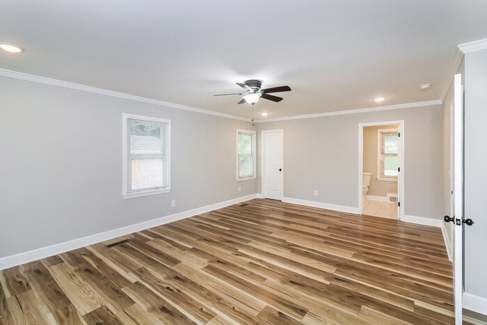 Building Photo - 442 Lynhurst Dr SW