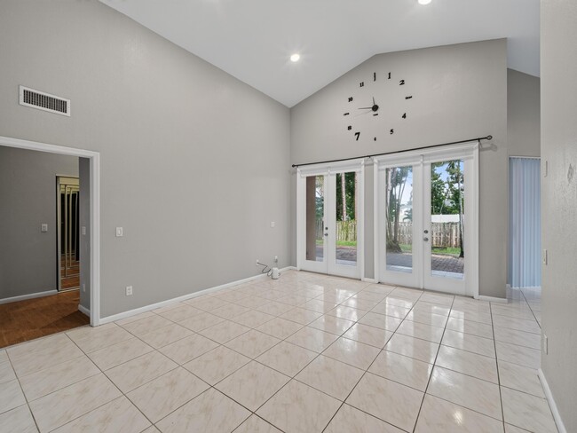 Building Photo - 4059 SW Kamsler St