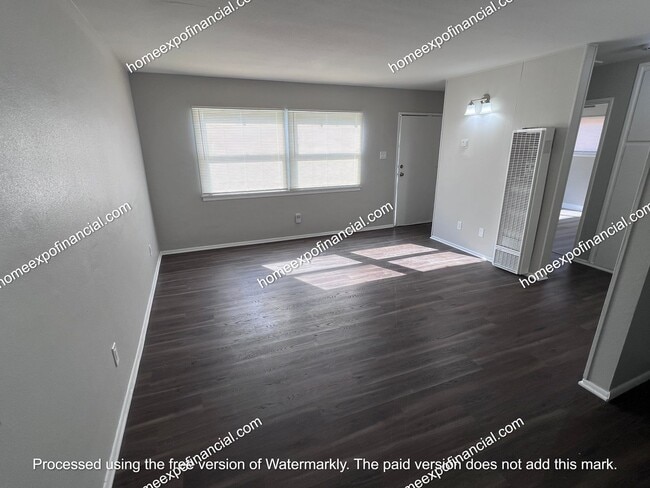 Building Photo - Nice Home For Rent - Duplex with private yard