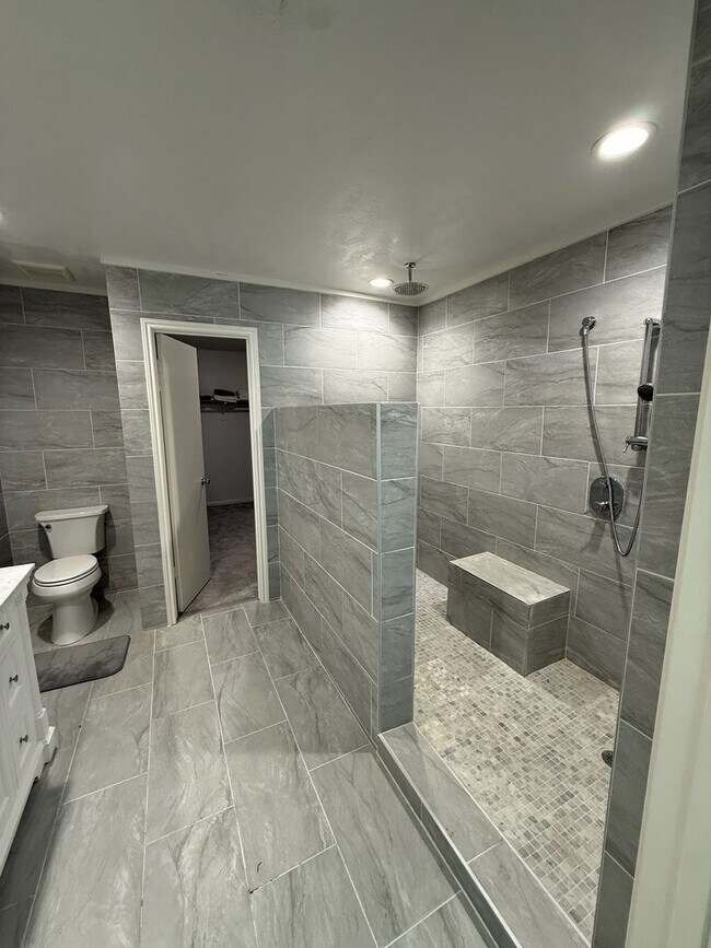 Building Photo - 2722 Springstone Dr