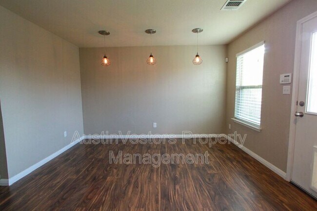 Building Photo - 4504 Esper Ln