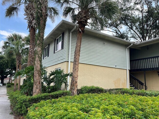 Building Photo - 211 Thorn Tree Place Unit 211