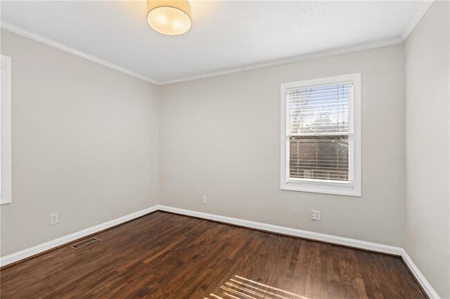 Building Photo - 1135 Vista Trail NE