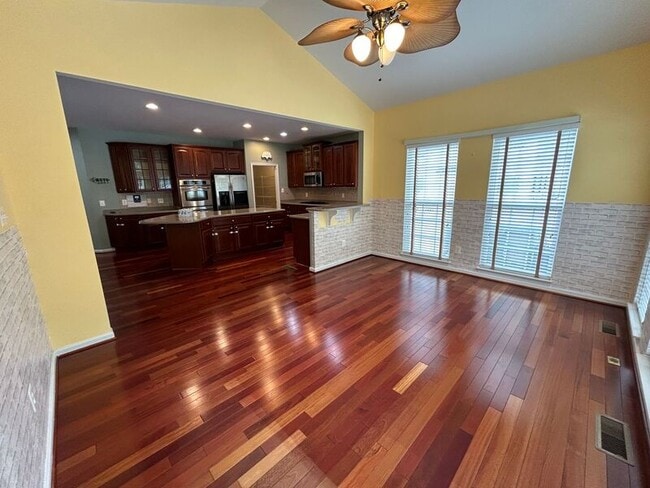 Building Photo - 40 Nugent Dr