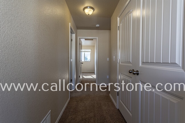 Building Photo - 6698 Lucky Star Ln